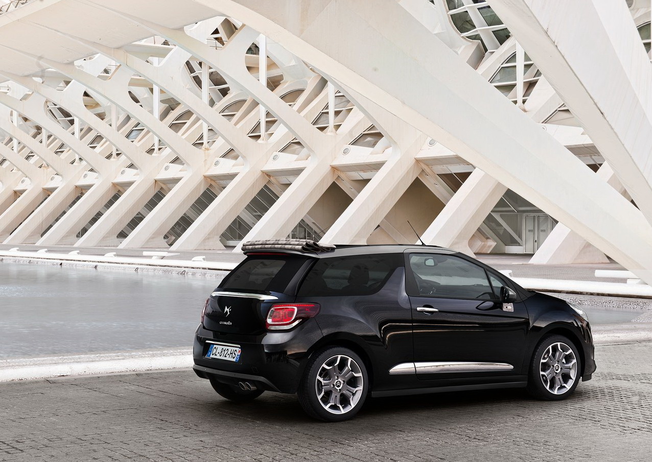 Citroen-DS3_Cabrio_2014_1280x960_wallpaper_39
