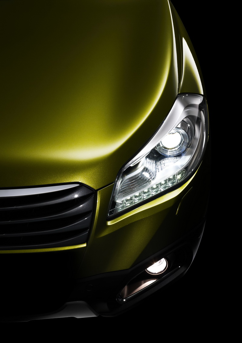 Geneva2013_Suzuki_C_segment_crossover_headlight_4