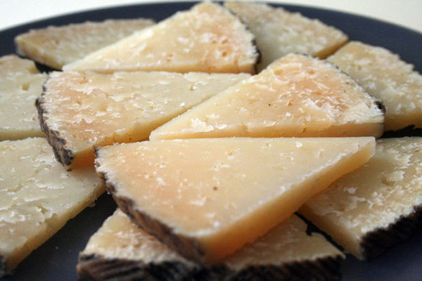 Consumo Queso-Queso Curado