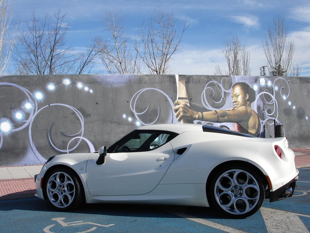 Alfa Romeo 4C_02