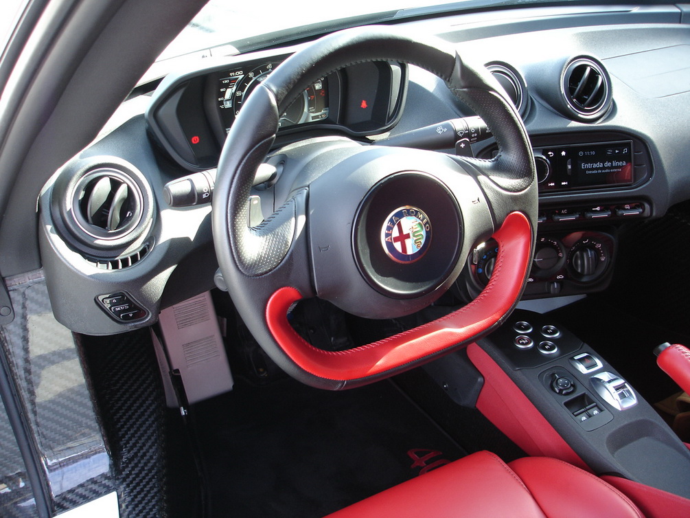 Alfa Romeo 4C_08