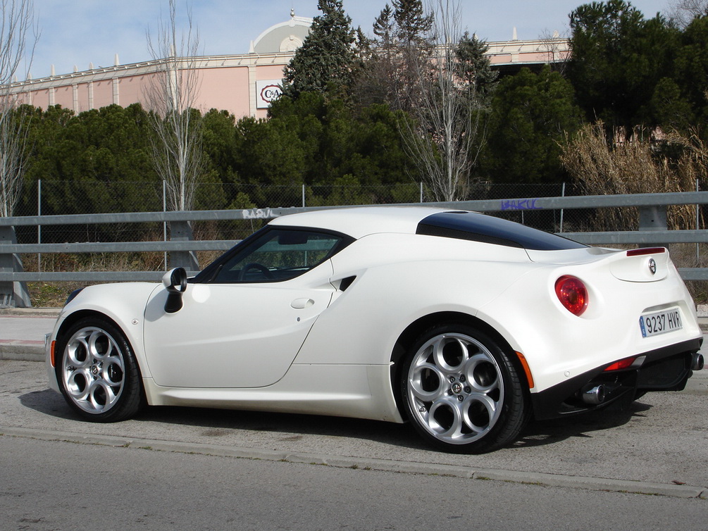 Alfa Romeo 4C_15