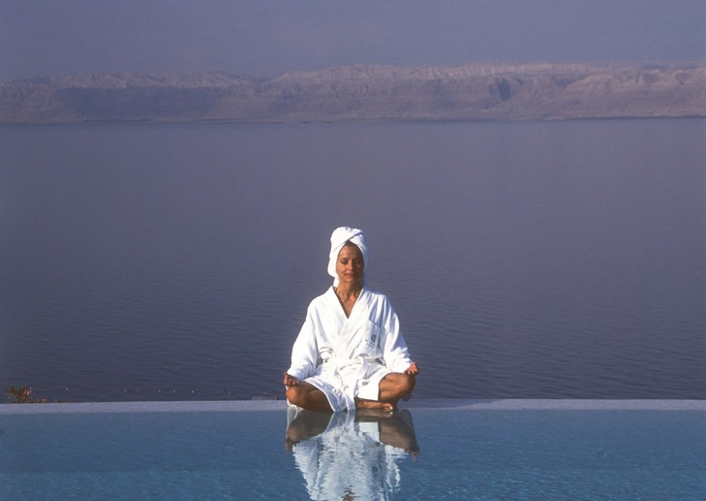 Yoga-Reflection-Jordania-1024x727