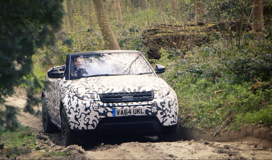 Range Rover Evoque Convertible testing at Eastnor (4)