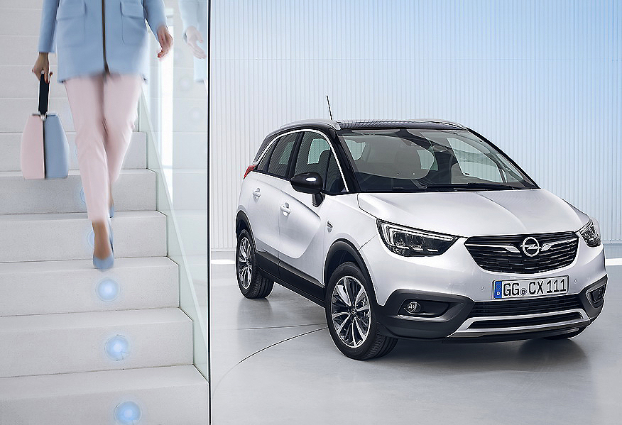 Stylish for the city, as cool as a SUV: The new Opel Crossland X celebrates its premiere in the Berlin Kraftwerk on February 1.