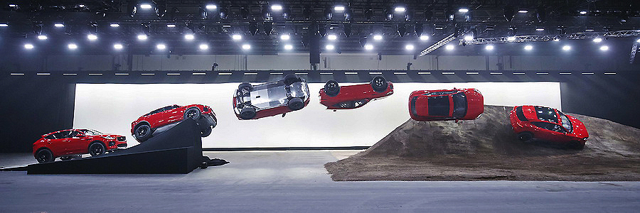El nuevo Jaguar E-PACE entra en el libro Guinness de los récords con un espectacular giro de 270º horizontal