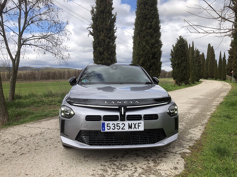 Prueba del nuevo Lancia Ypsilon Ibrida LX: el retorno del estilismo italiano