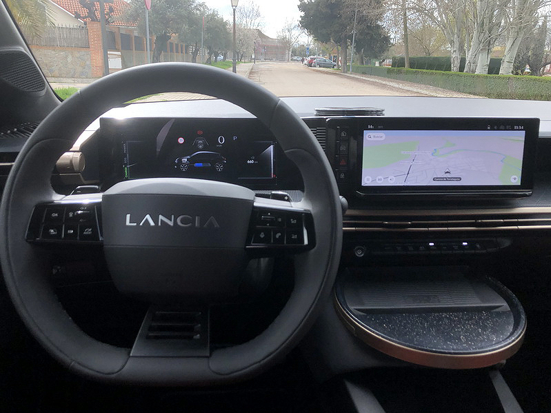 Prueba del nuevo Lancia Ypsilon Ibrida LX: el retorno del estilismo italiano