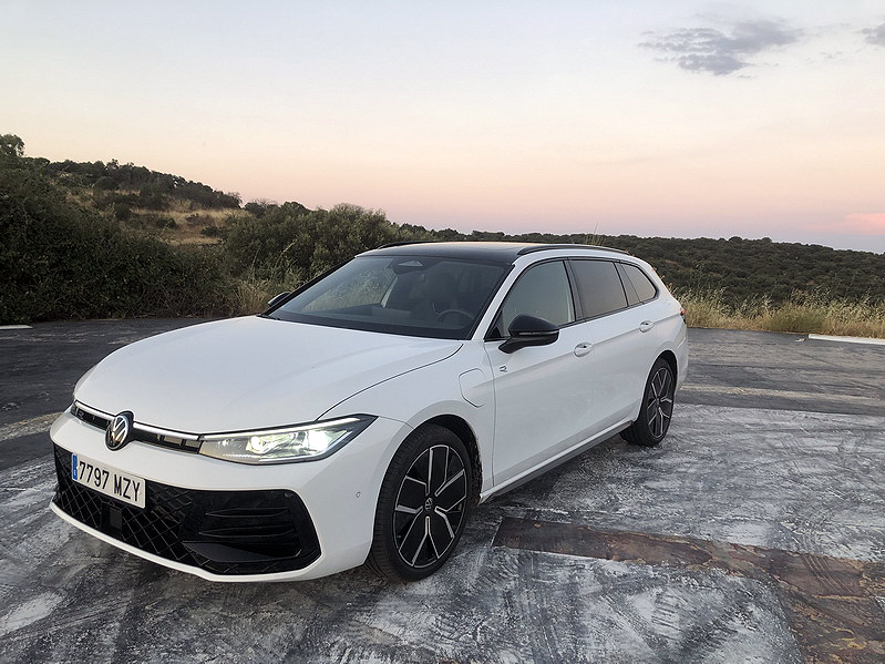 Prueba del Volkswagen Passat Variant eHybrid y Volkswagen Tayron TDi