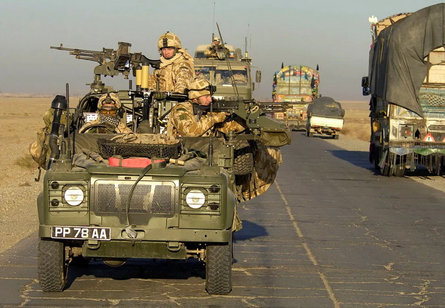 El Ejército británico retirará su icónica flota de todoterrenos Land Rover