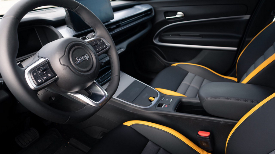 Probamos el Jeep Avenger 4xe The North Face: "vestido de expedición"