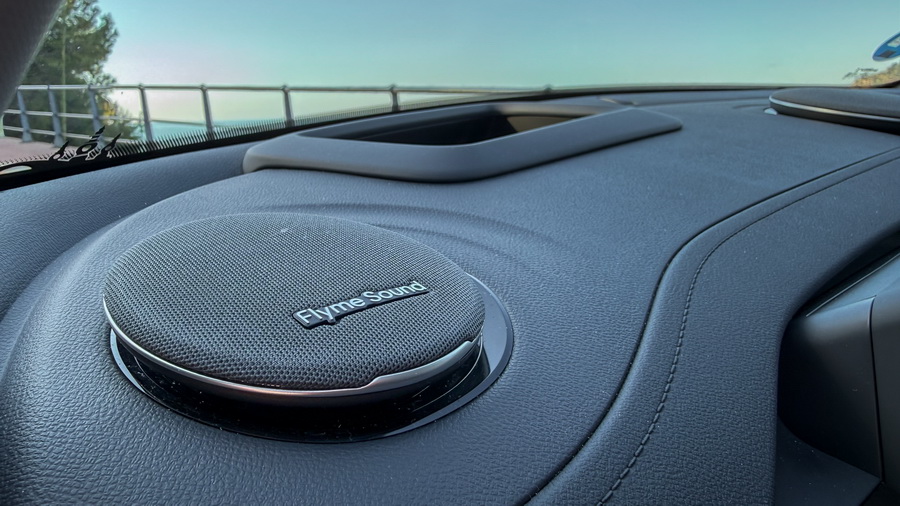 Geely presenta sus dos primeros modelos para el mercado español