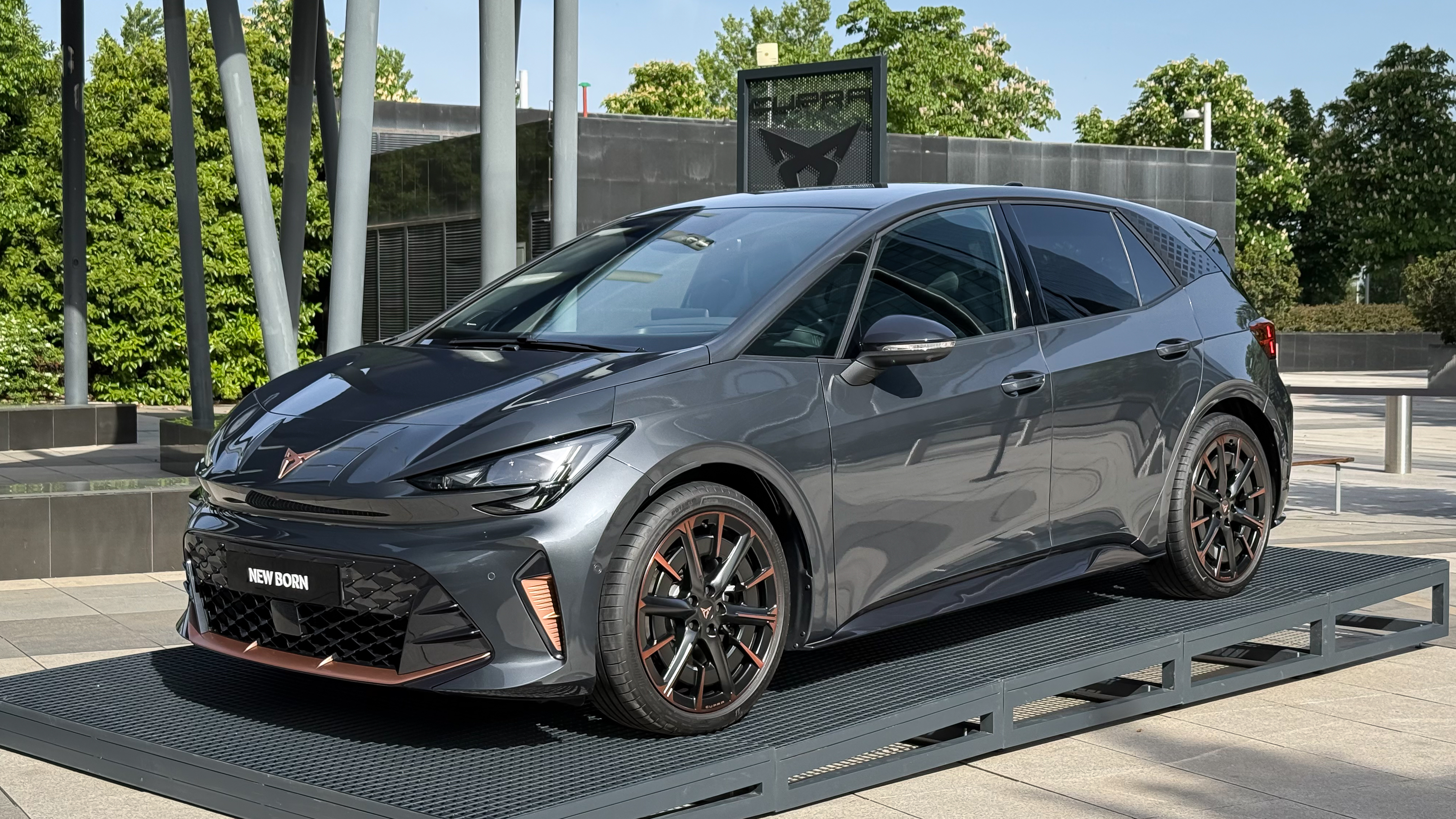 Nuevo CUPRA Born: un eléctrico con la "V" de Veloz en su versión VZ