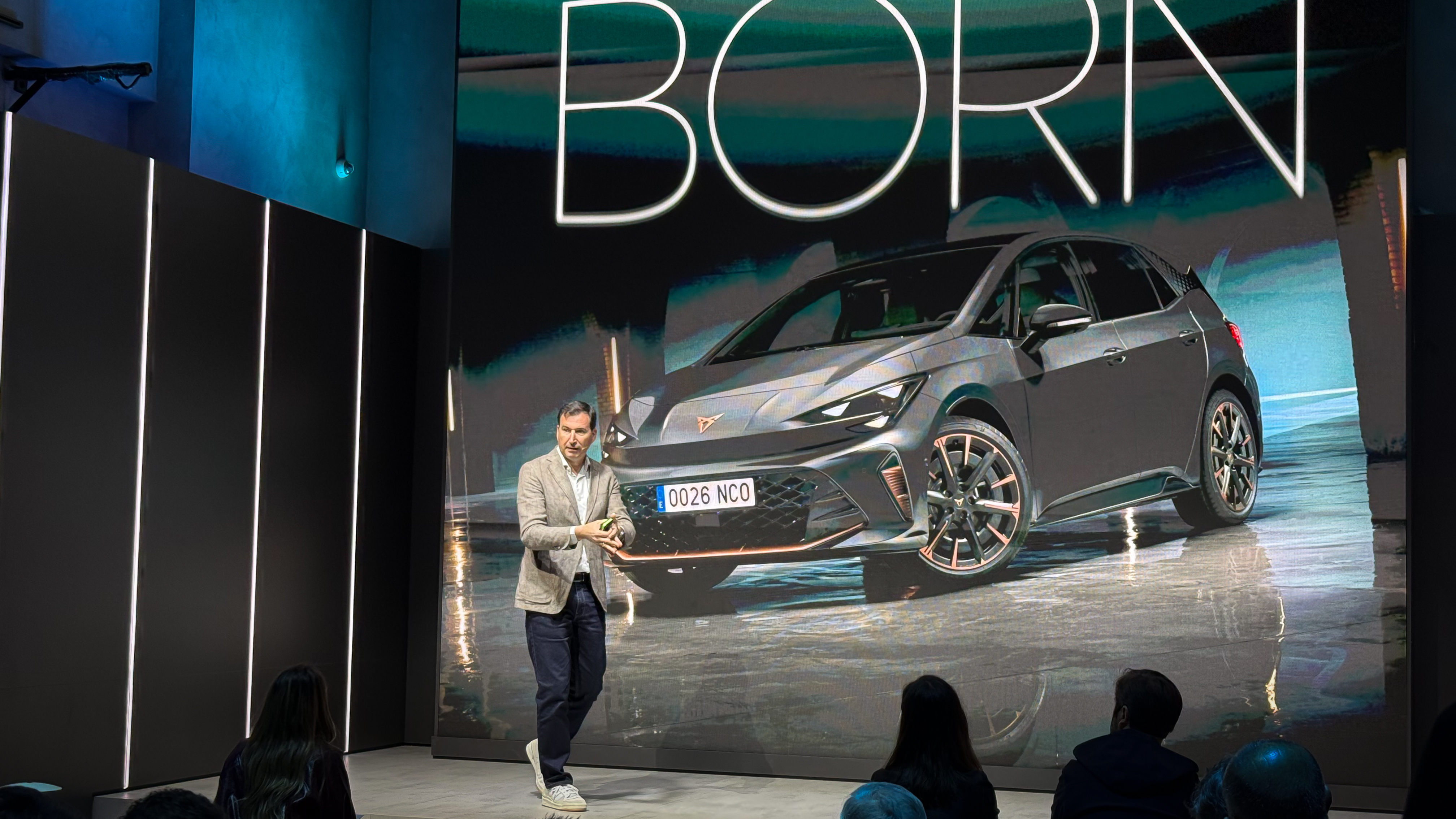 Nuevo CUPRA Born: un eléctrico con la "V" de Veloz en su versión VZ