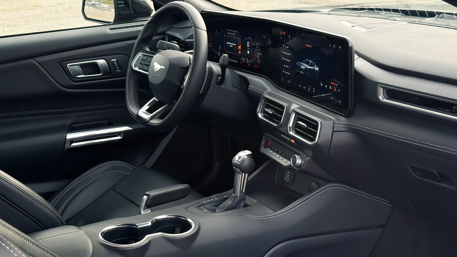 Prueba Ford Mustang Fastback GT V8 Aut.: Potencia sin trampa ni cartón