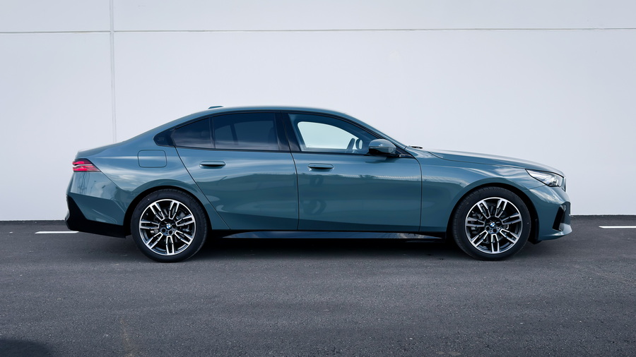 Probamos el BMW 520d Berlina: la "aventura" del diésel sigue viva