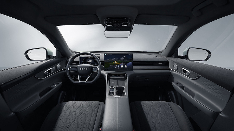 Nuevo EBRO s800 PHEV MY'27, misma autonomía pero más presencia y confort