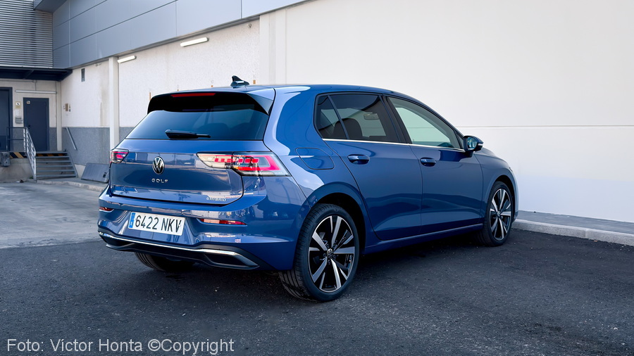 Al volante del Volkswagen Golf eHybrid 204 cv: Golf en todo los sentidos