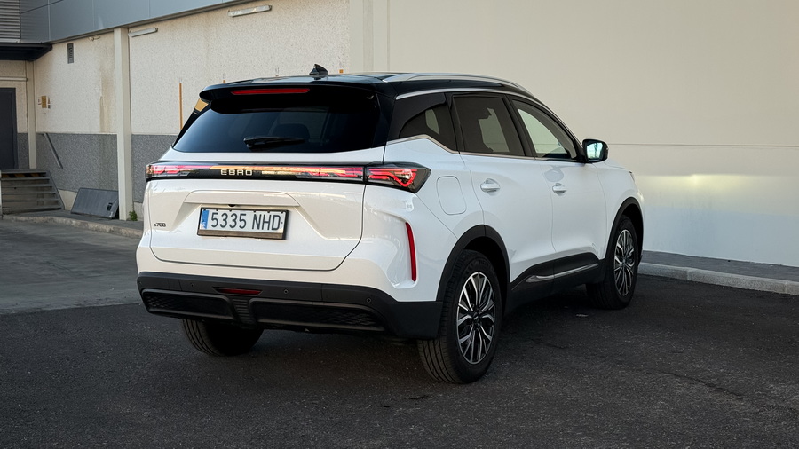 Al volante de los EBRO s700 PHEV y EBRO s900 PHEV: !qué recuerdos¡