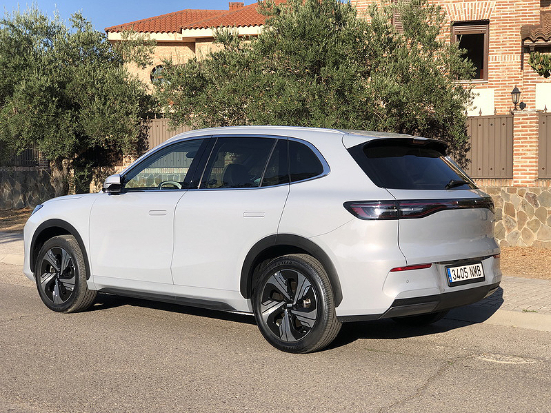 Al volante del nuevo Geely E5 y presentación a la prensa del Geely E2