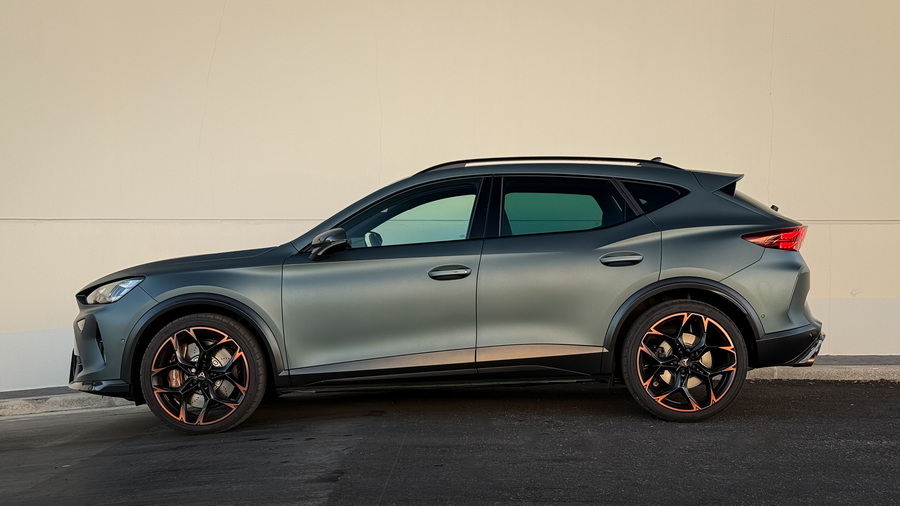 Prueba del CUPRA Formentor VZ5 y nuevo CUPRA Born VZ: radicales