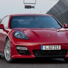 Porsche celebra la fabricación del Panamera 100.000, un híbrido enchufable