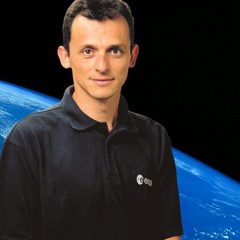 El astronauta Pedro Duque participa por primera vez en Fiturtech