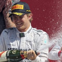 Rosberg gana en Silverstone y Alonso saca petróleo