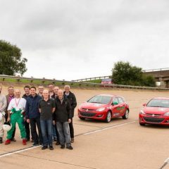 El Opel Astra bate 18 records mundiales