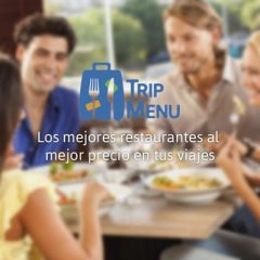 Elegir restaurante consultando una app en el móvil