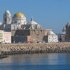Cádiz, marinera y festiva