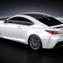 Lexus incorpora el carbono a sus líneas de producción