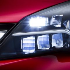 Iluminación LED matricial IntelliLux de Opel