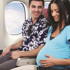 Nuevas guías normalizan los viajes durante el embarazo