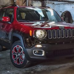 Feliz cumpleaños Jeep Renegade
