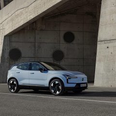 Volvo EX30 Ultra Twin Motor Performance, un urbano eléctrico de lujo.
