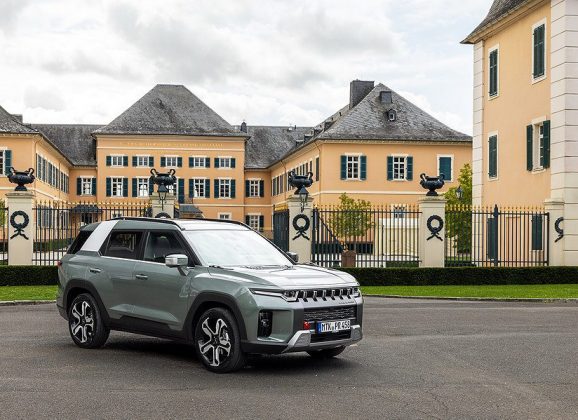 Llega el nuevo KGM Torres, el primer SUV híbrido de la firma asiática