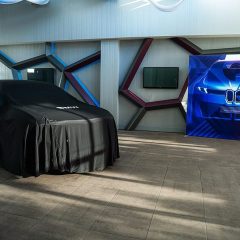 Ya hay precio para el nuevo BMW iX3 50 xDrive, un eléctrico “espacial”