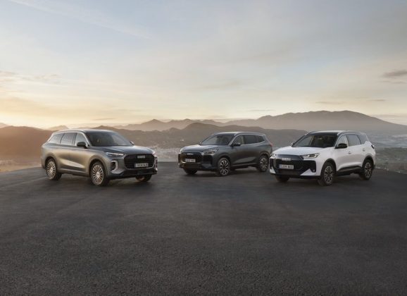 EBRO consolida su liderazgo en la electrificación accesible con su gama PHEV