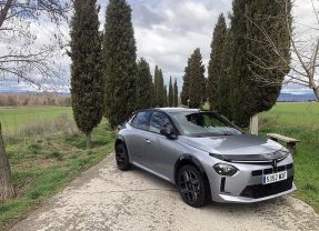Prueba del nuevo Lancia Ypsilon Ibrida LX: el retorno del estilismo italiano
