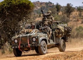 El Ejército británico retirará su icónica flota de todoterrenos Land Rover