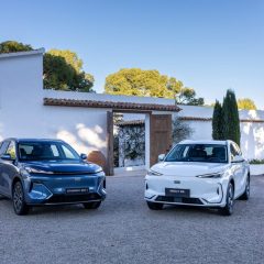 Geely presenta sus dos primeros modelos para el mercado español