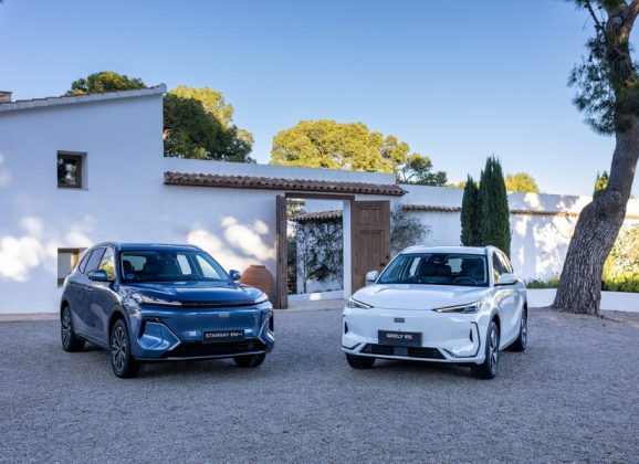 Geely presenta sus dos primeros modelos para el mercado español