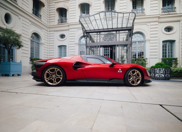 Alfa Romeo 33 Stradale: sólo 33 los elegidos para conducirlo