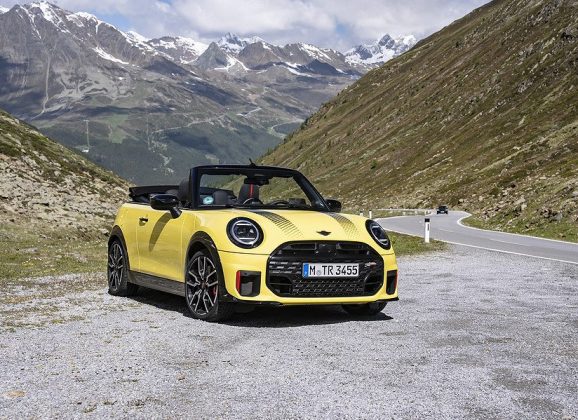 El descapotable con alma de circuito: MINI John Cooper Works Cabrio