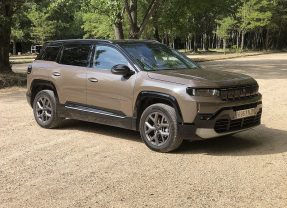 Al volante del nuevo Jeep Compass e-Hybrid 145 CV, subir de nivel