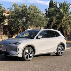 Al volante del nuevo Geely E5 y presentación a la prensa del Geely E2