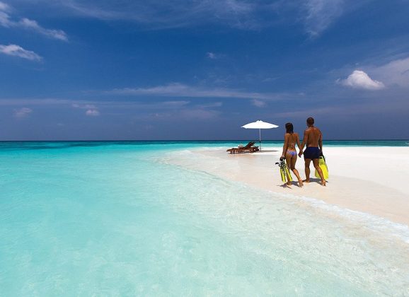 Barefoot luxury en Maldivas, el lujo de ir descalzo por sus playas