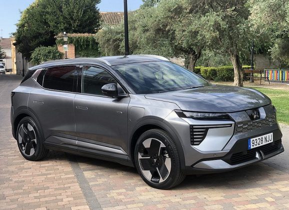 Probamos el Mitsubishi Eclipse Cross Elécrico y el Grandis 180 HEV